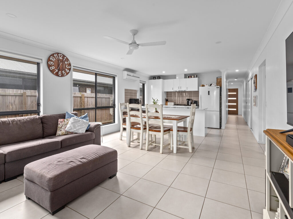 4 Mary Crescent, Rosewood, QLD 4340