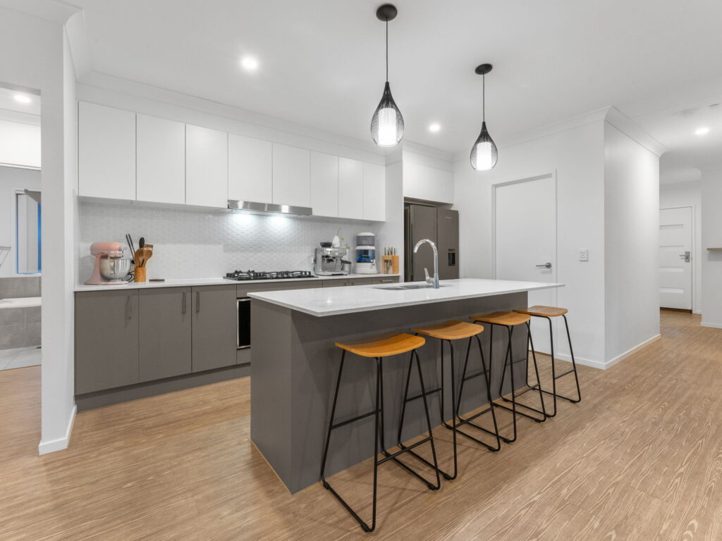2 John Drive, Collingwood Park, QLD 4301