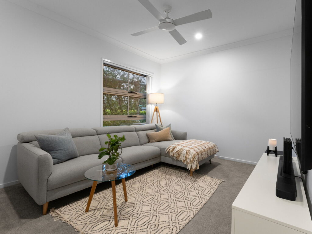 2 John Drive, Collingwood Park, QLD 4301