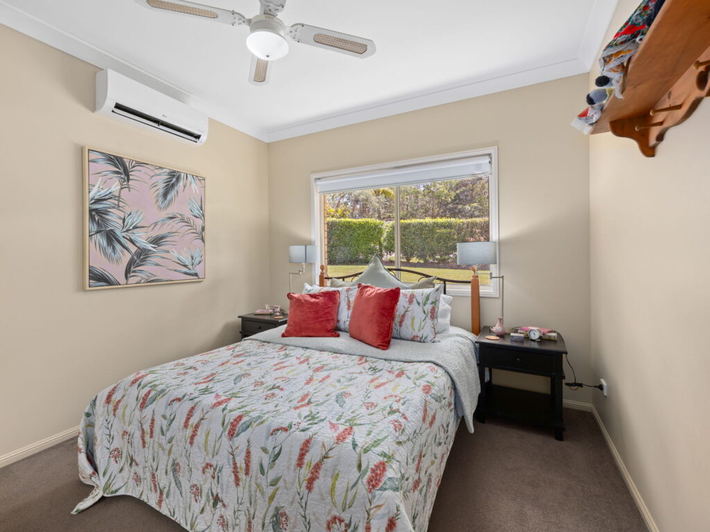 4 Kirkston Place, Pine Mountain QLD 4306