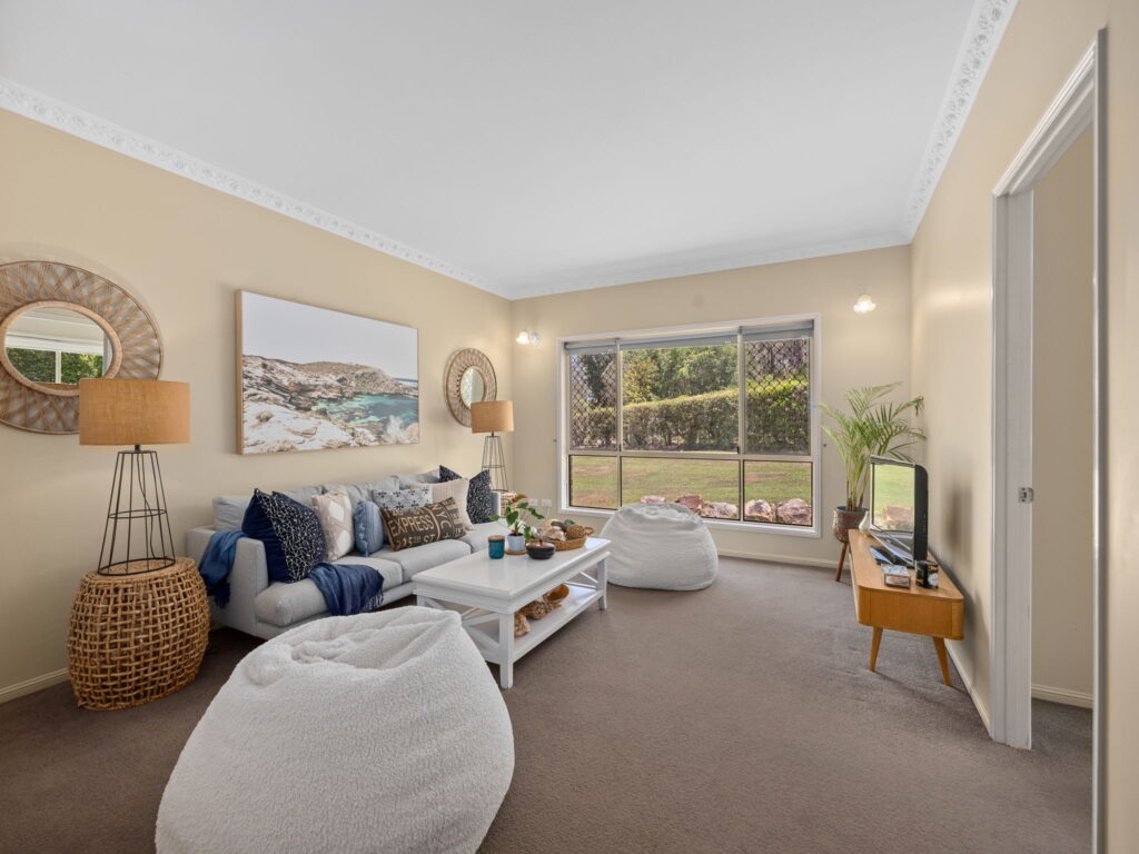 4 Kirkston Place, Pine Mountain QLD 4306