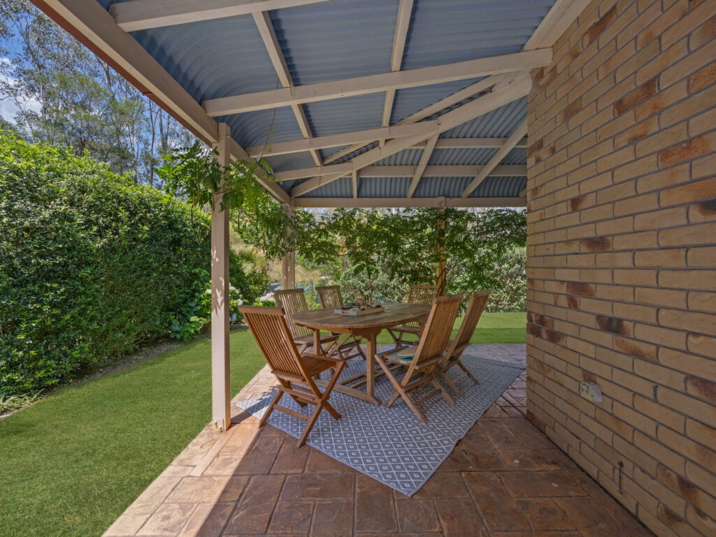 4 Kirkston Place, Pine Mountain QLD 4306