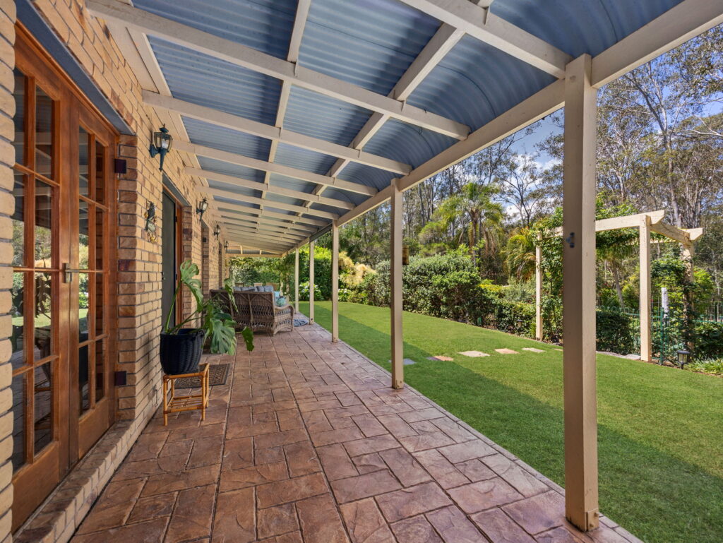4 Kirkston Place, Pine Mountain QLD 4306