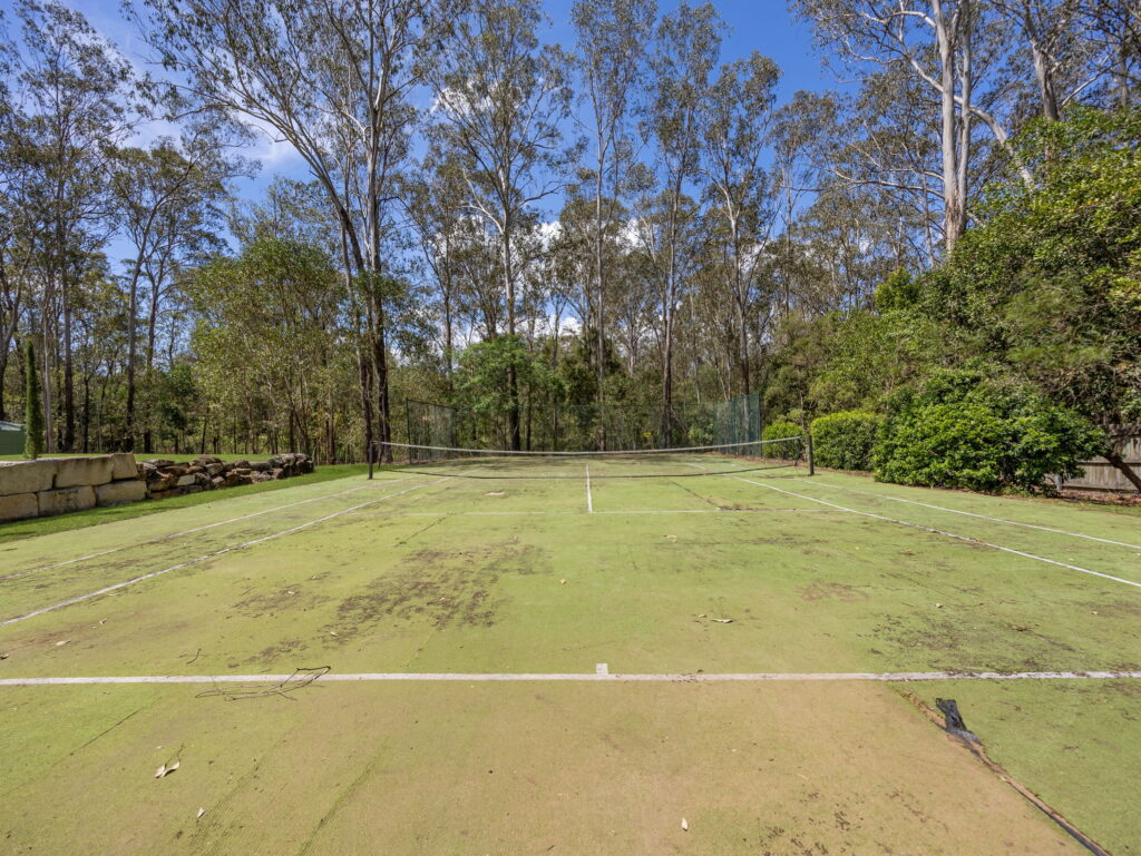 4 Kirkston Place, Pine Mountain QLD 4306