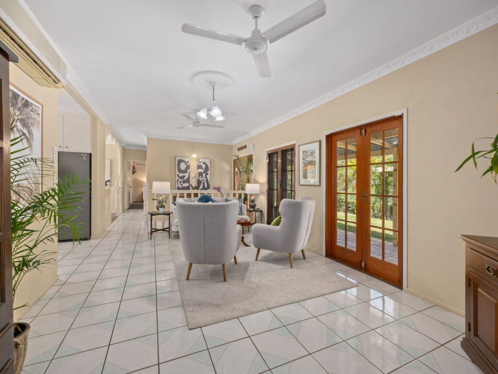 4 Kirkston Place, Pine Mountain QLD 4306