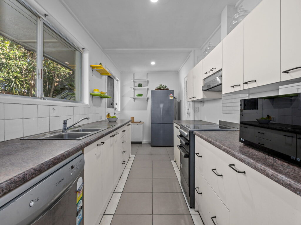19 Janice Street, Gailes, QLD 4300