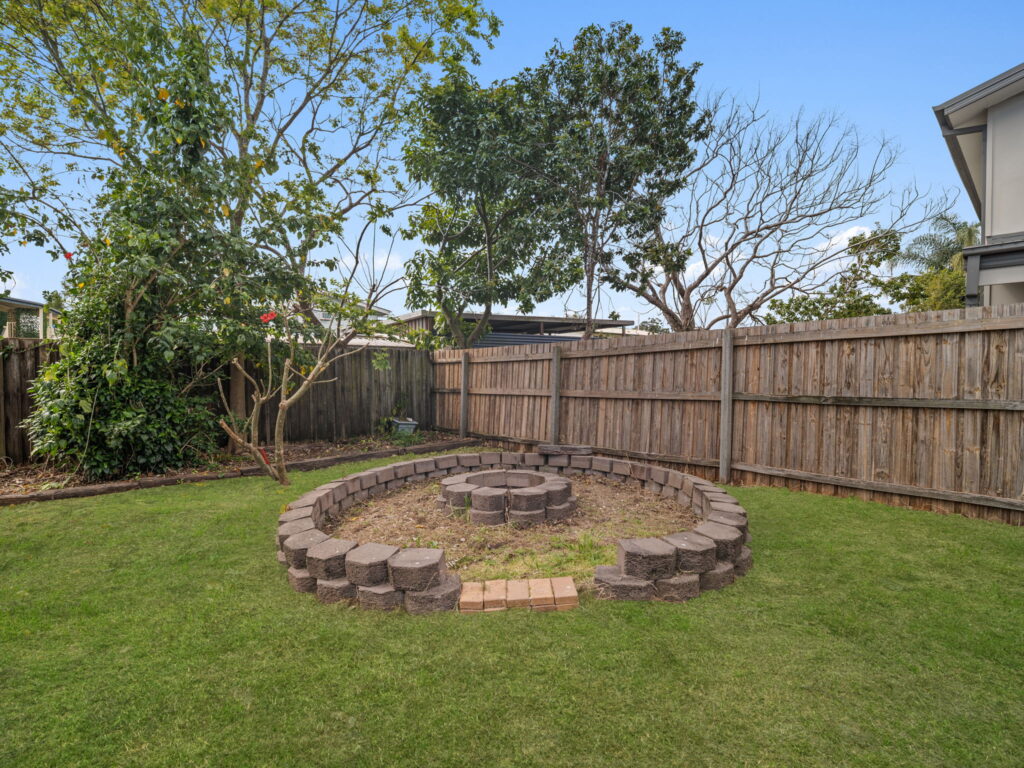 2/24 Christine Street, North Booval, QLD 4304