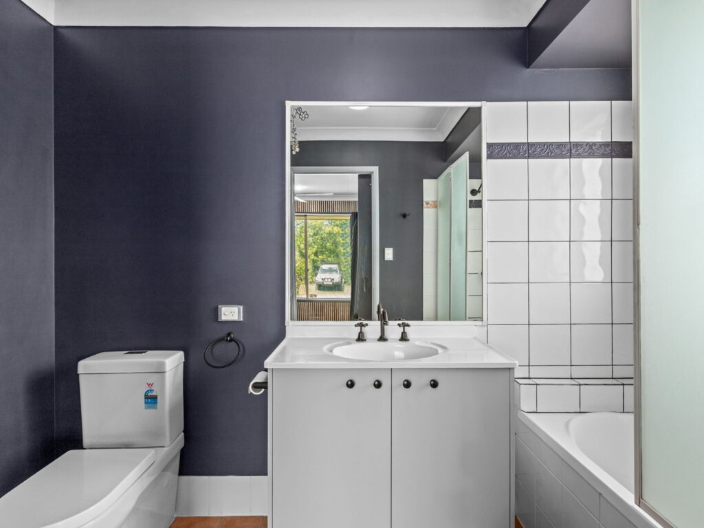 10 Colonial Court, Raceview, QLD 4305