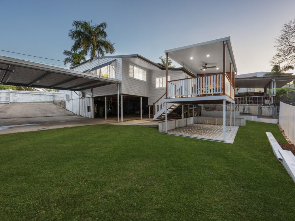 12 Albert Street, North Ipswich, QLD 4305