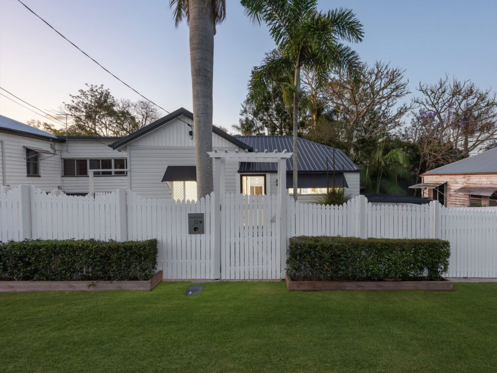 12 Albert Street, North Ipswich, QLD 4305