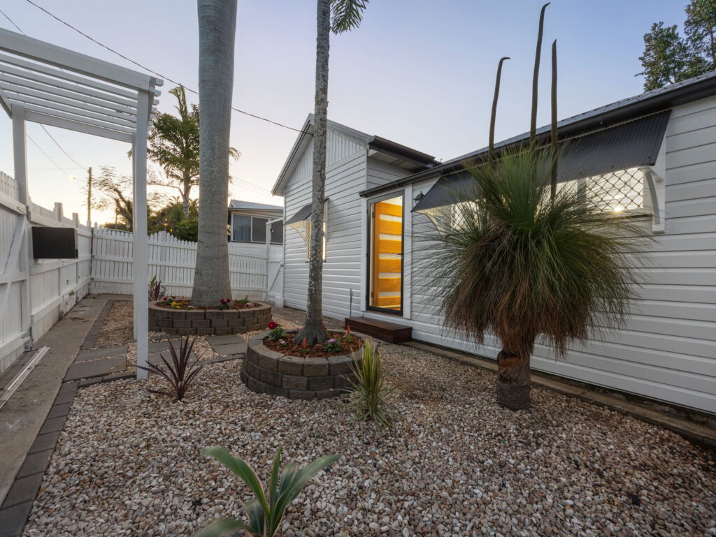 12 Albert Street, North Ipswich, QLD 4305