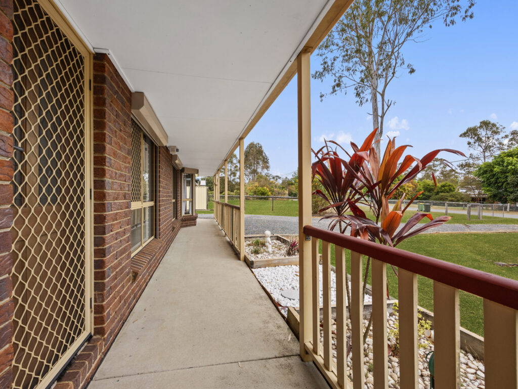 69 Holyman Court, South Maclean, QLD 4280