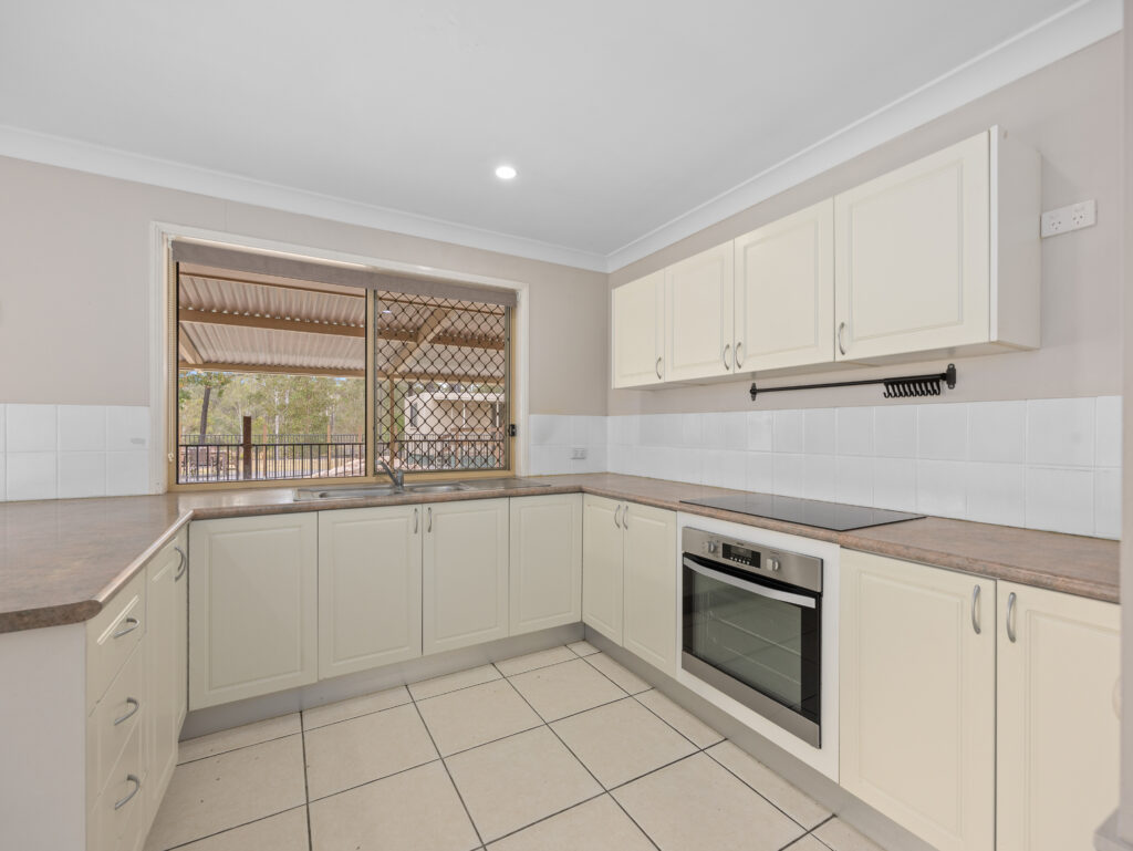 69 Holyman Court, South Maclean, QLD 4280