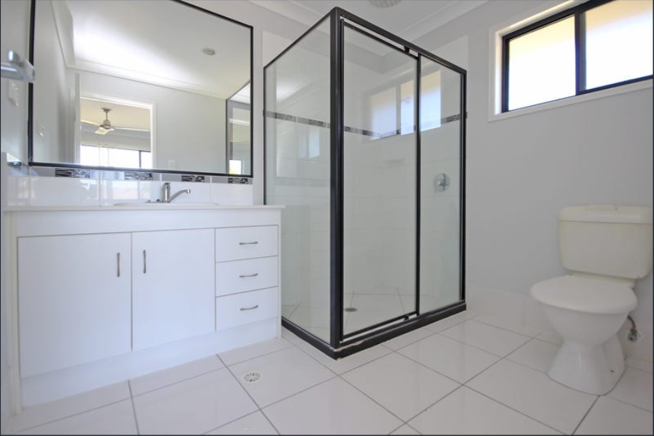 1 Aramac Street, Brassall, QLD 4305