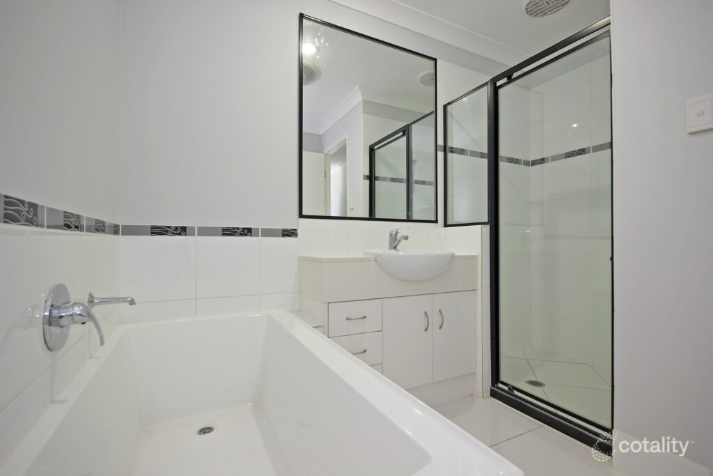 1 Aramac Street, Brassall, QLD 4305