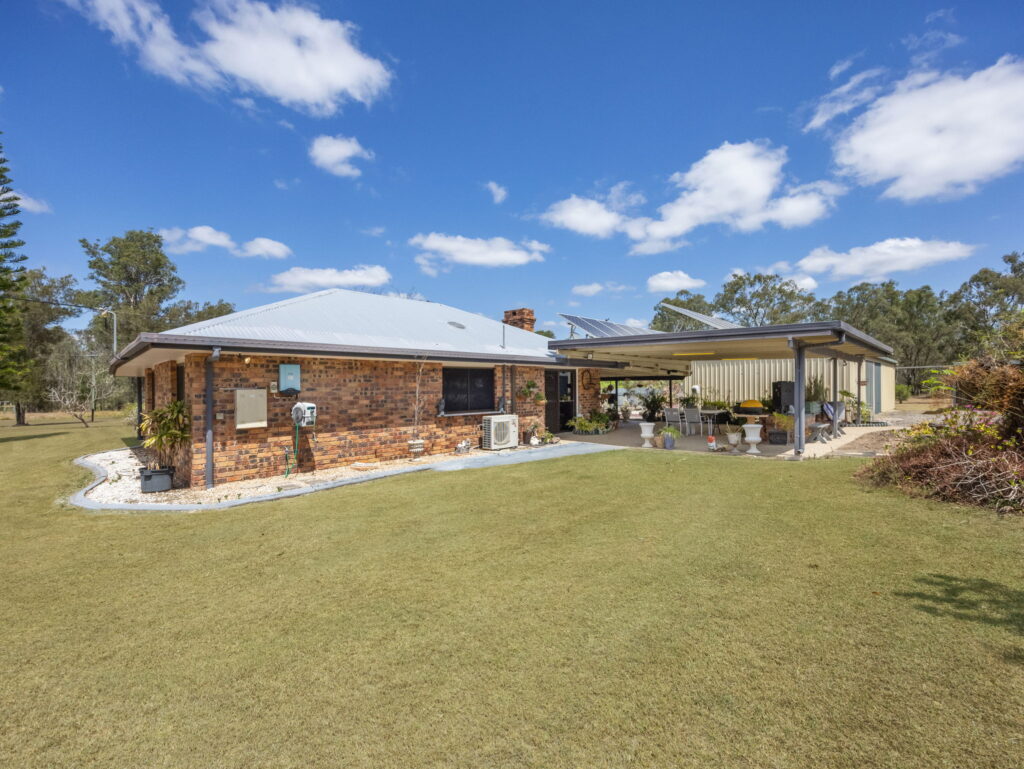 6 Caledonian Road, Thagoona, QLD 4306