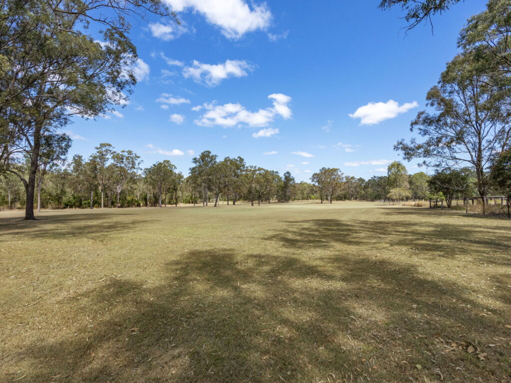 6 Caledonian Road, Thagoona, QLD 4306