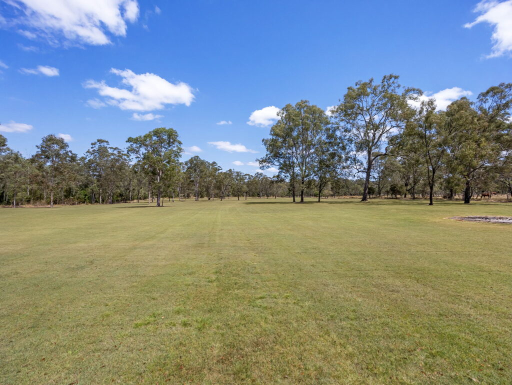 6 Caledonian Road, Thagoona, QLD 4306