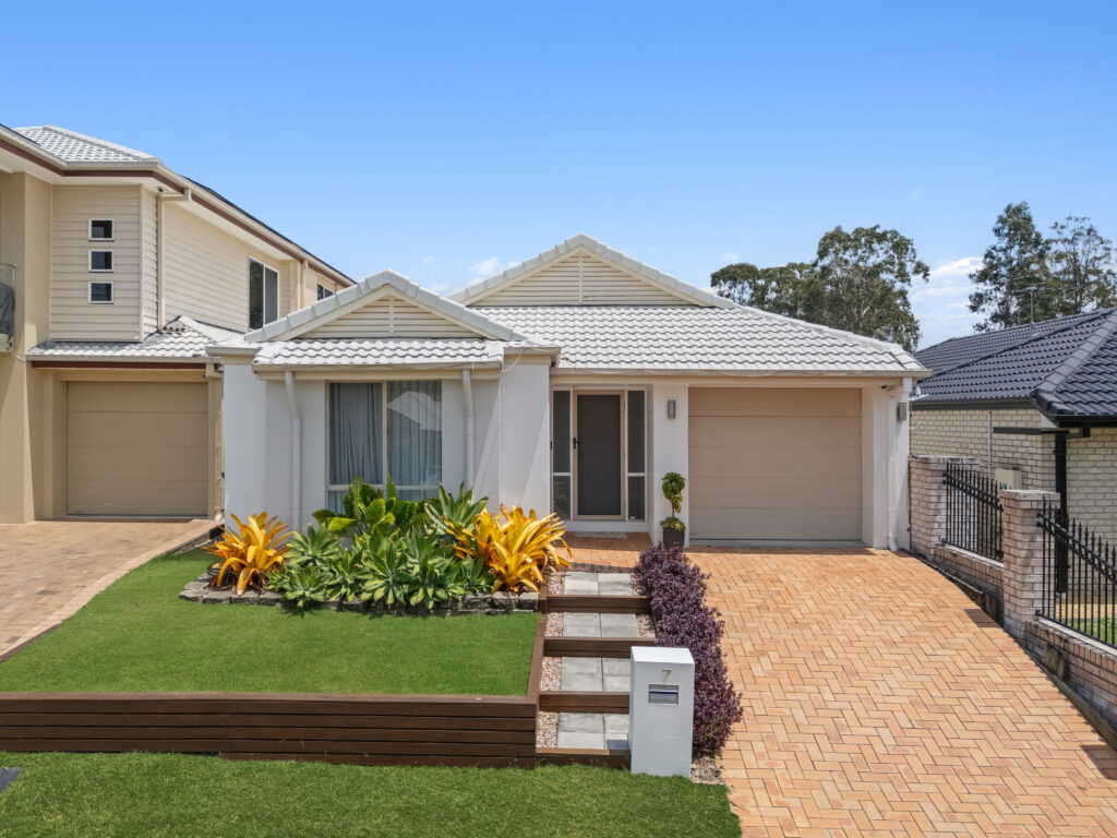 7 Jupiter Street, Springfield Lakes, QLD 4300