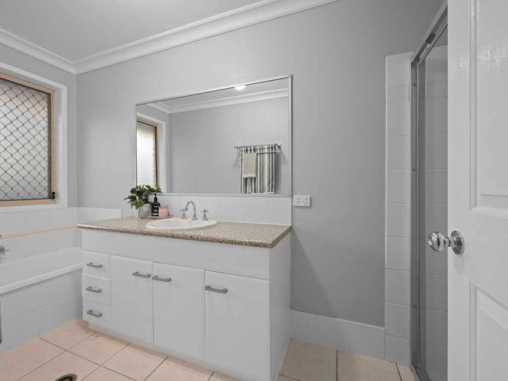 11 Bidford Street, Springfield QLD 4300