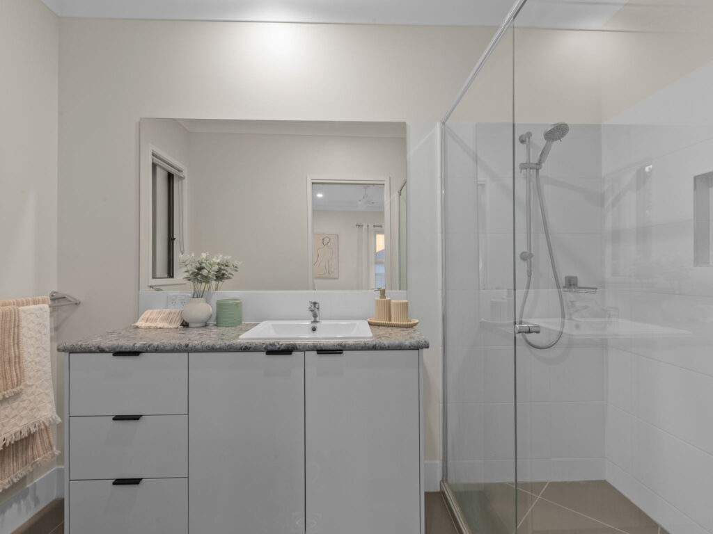6 Condamine Way, Plainland, QLD 4341