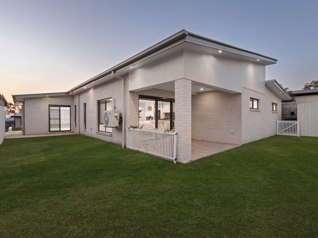 6 Condamine Way, Plainland, QLD 4341