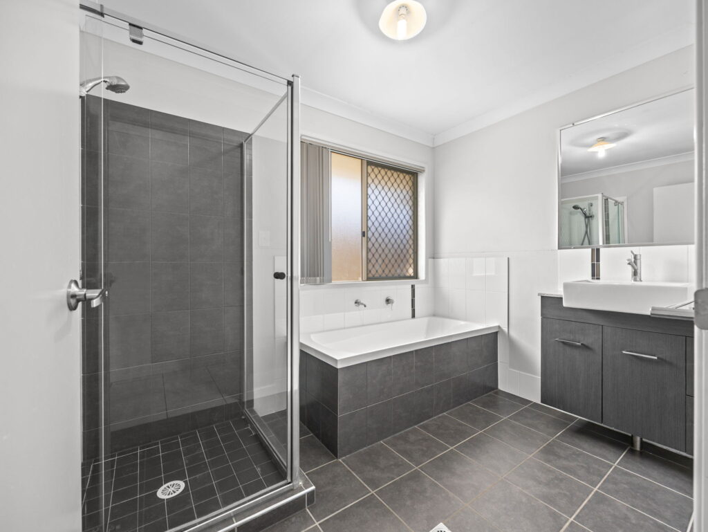 6A Cheihk Crescent, Collingwood Park QLD 4301
