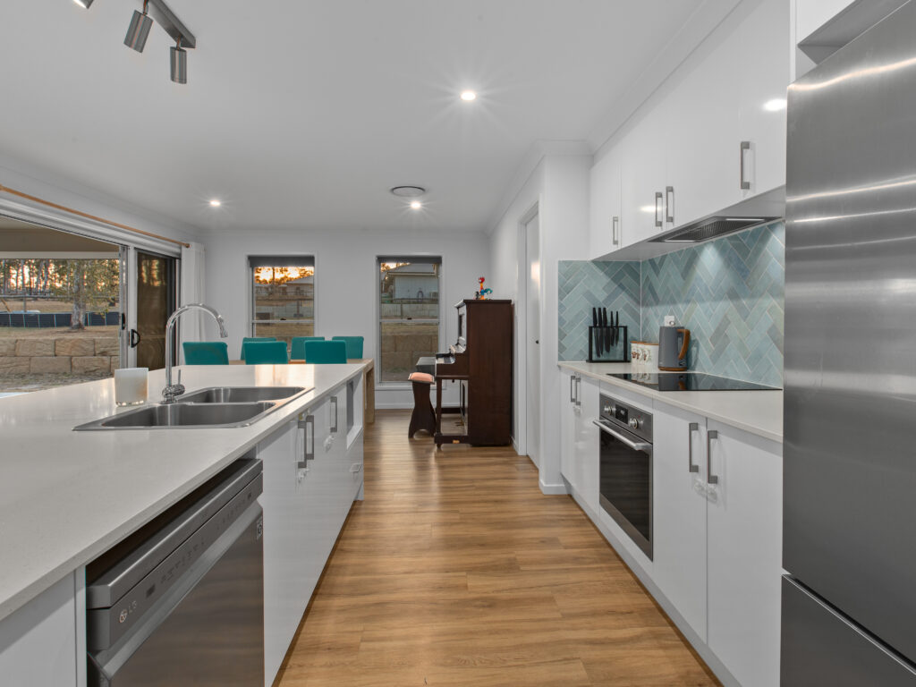 13 Poinciana Avenue, Rifle Range, QLD 4311