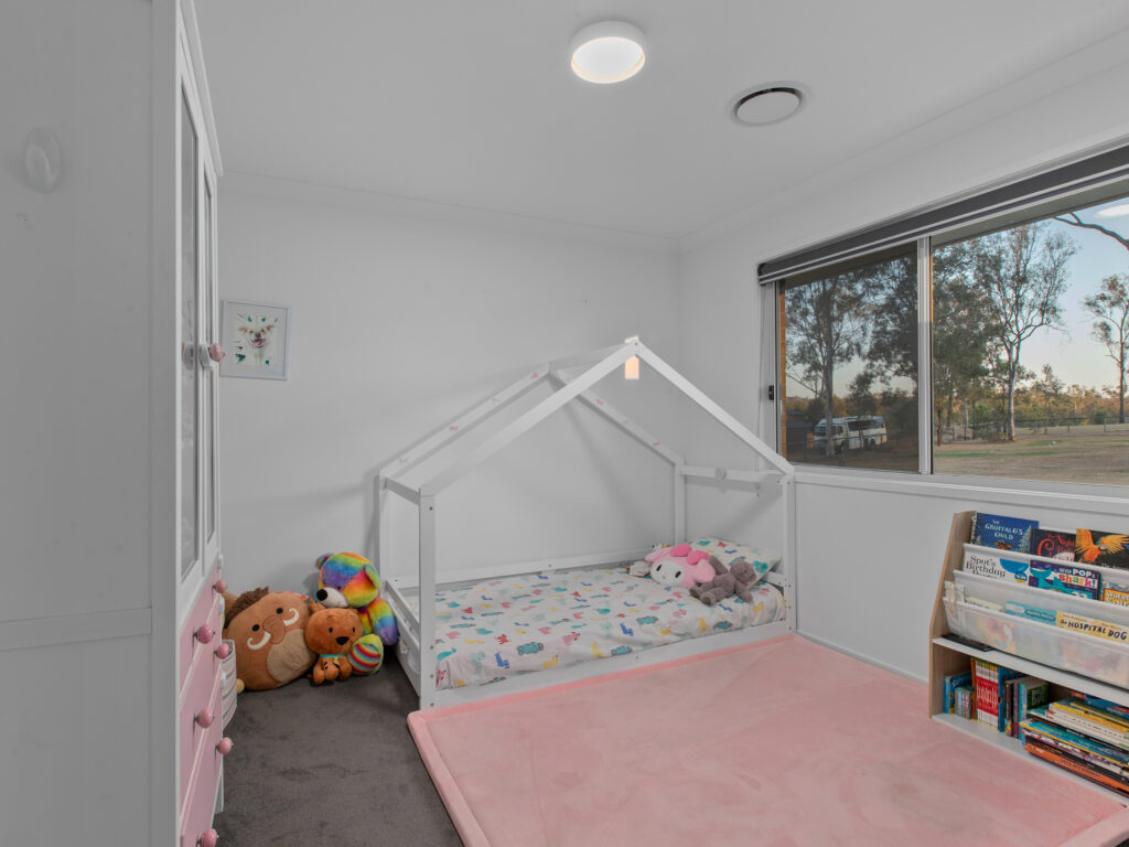 13 Poinciana Avenue, Rifle Range, QLD 4311