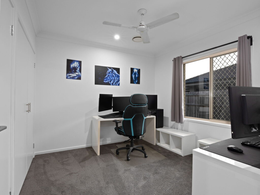 8 Earlwood Court, Raceview, QLD 4305