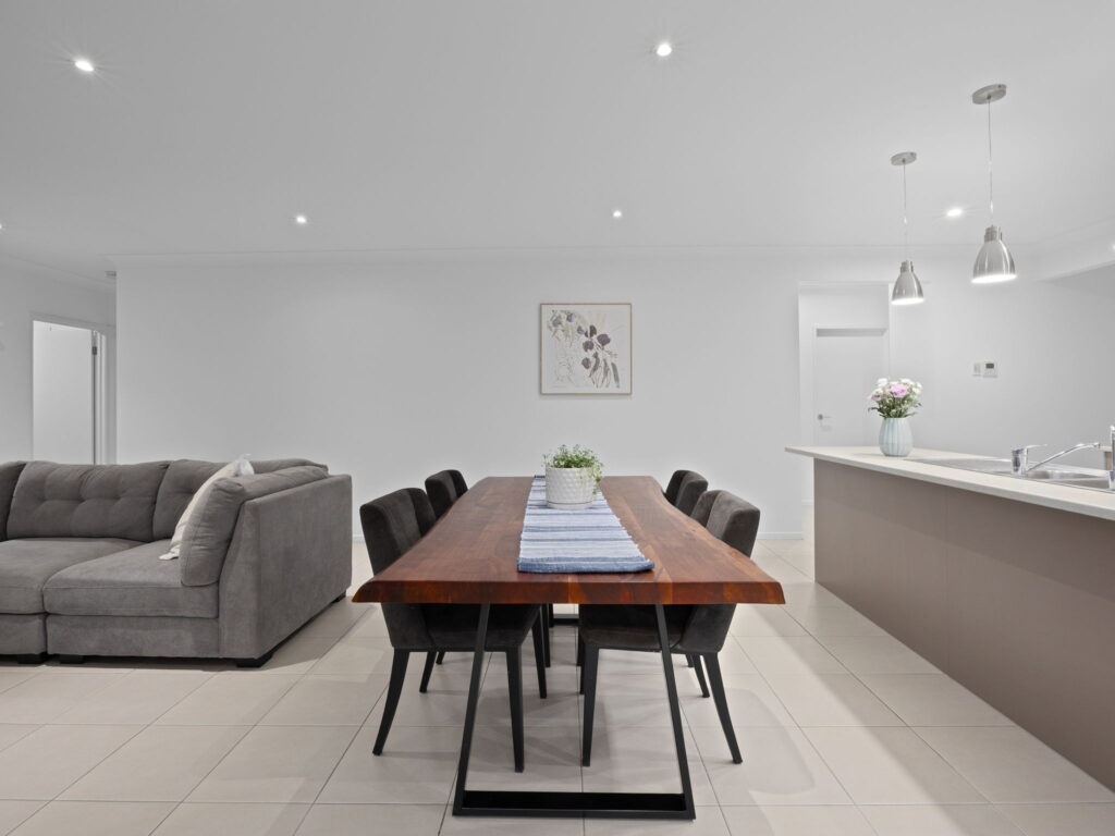 8 Earlwood Court, Raceview, QLD 4305