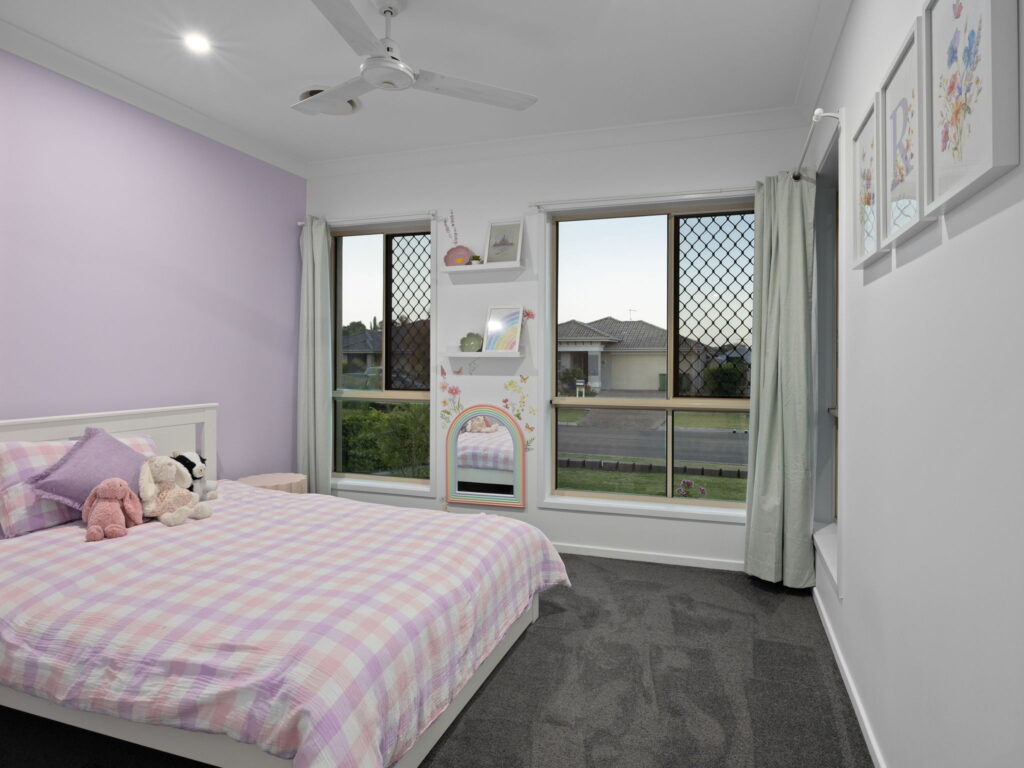 8 Earlwood Court, Raceview, QLD 4305