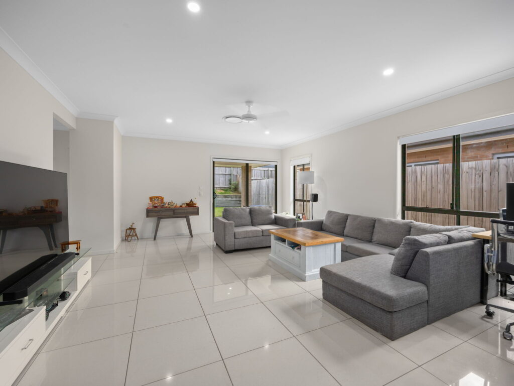 25 Maudsley Crescent, Collingwood Park QLD 4301