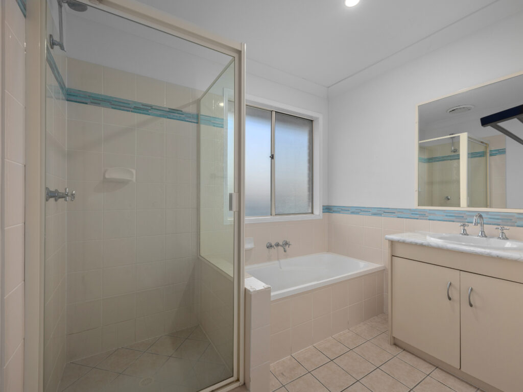 9 Jimbour Court, Brassall, QLD 4305