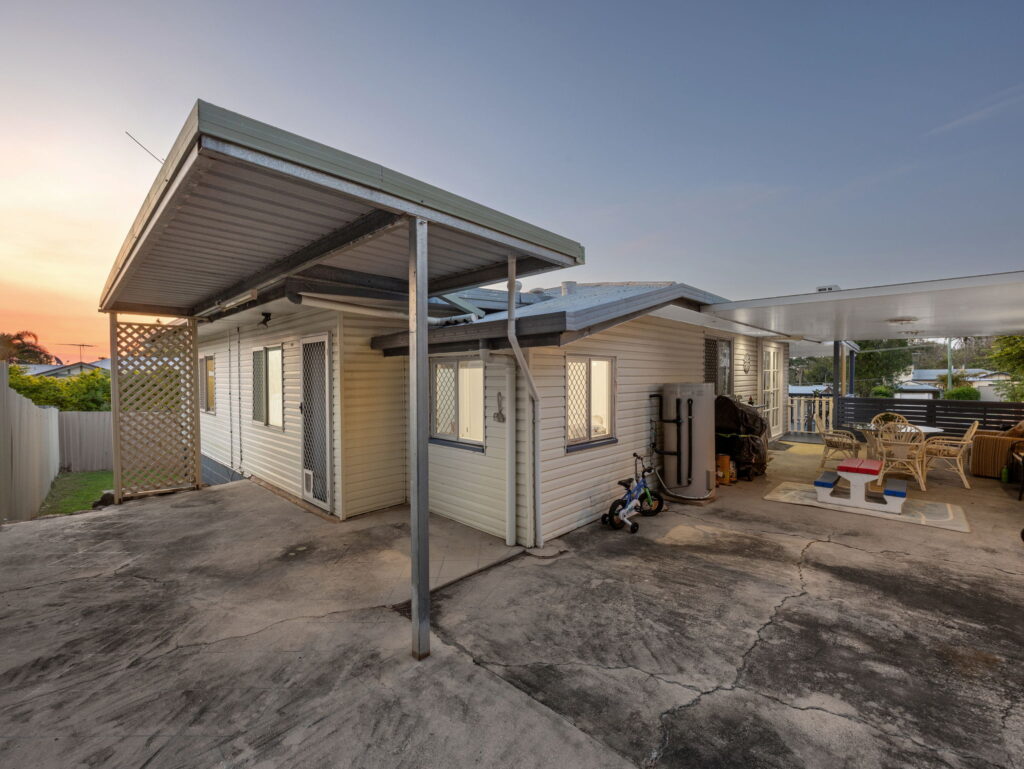 4 Berry Street, Churchill, QLD 4305