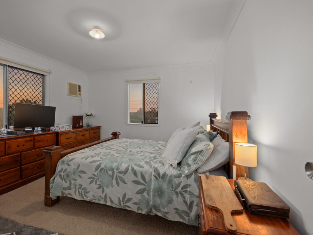4 Berry Street, Churchill, QLD 4305