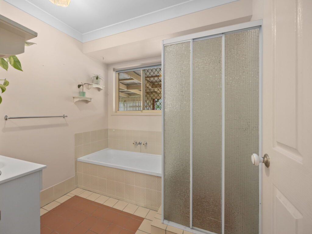 106 Equestrian Drive, Yamanto, QLD 4305