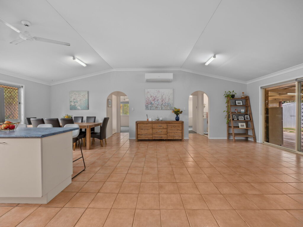 106 Equestrian Drive, Yamanto, QLD 4305