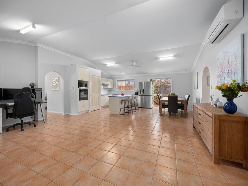 106 Equestrian Drive, Yamanto, QLD 4305