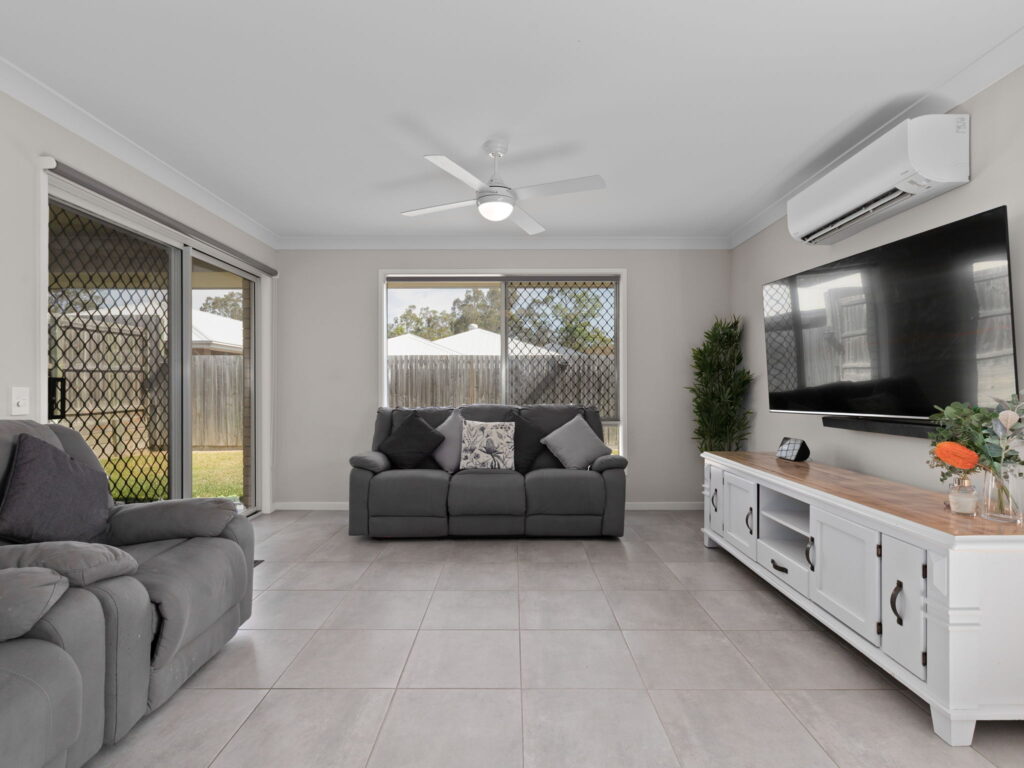 8 Marigold Street, Ellen Grove, QLD 4078