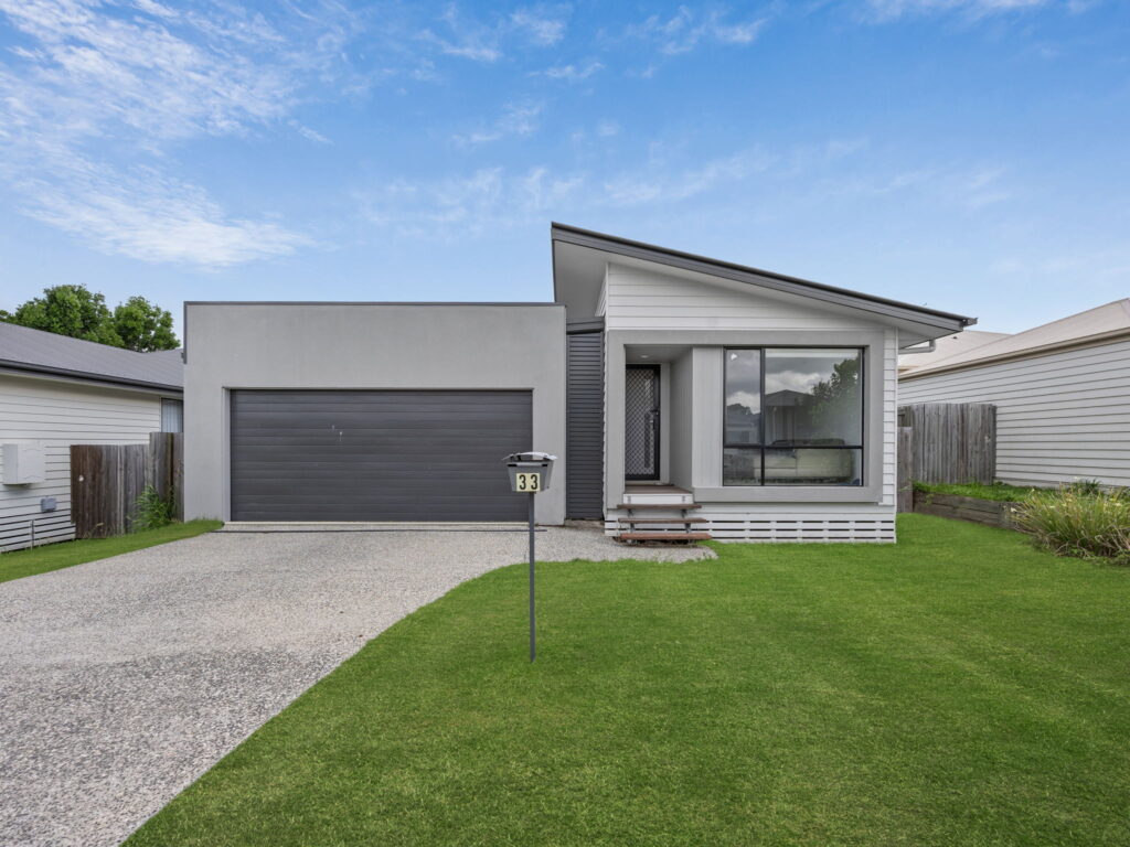 33 Wood Drive, Redbank Plains, QLD 4301