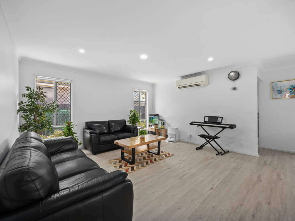 9 Myrtle Street, Deebing Heights, QLD 4306
