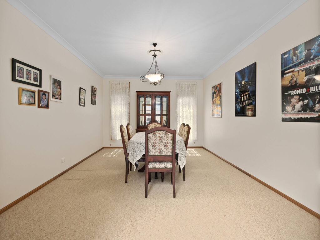 24 Lorikeet Road, Regency Downs, QLD 4341
