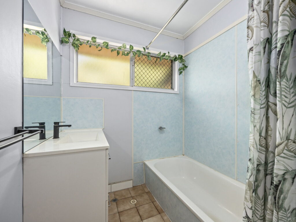 13 Tiemens Street, Gailes, QLD 4300