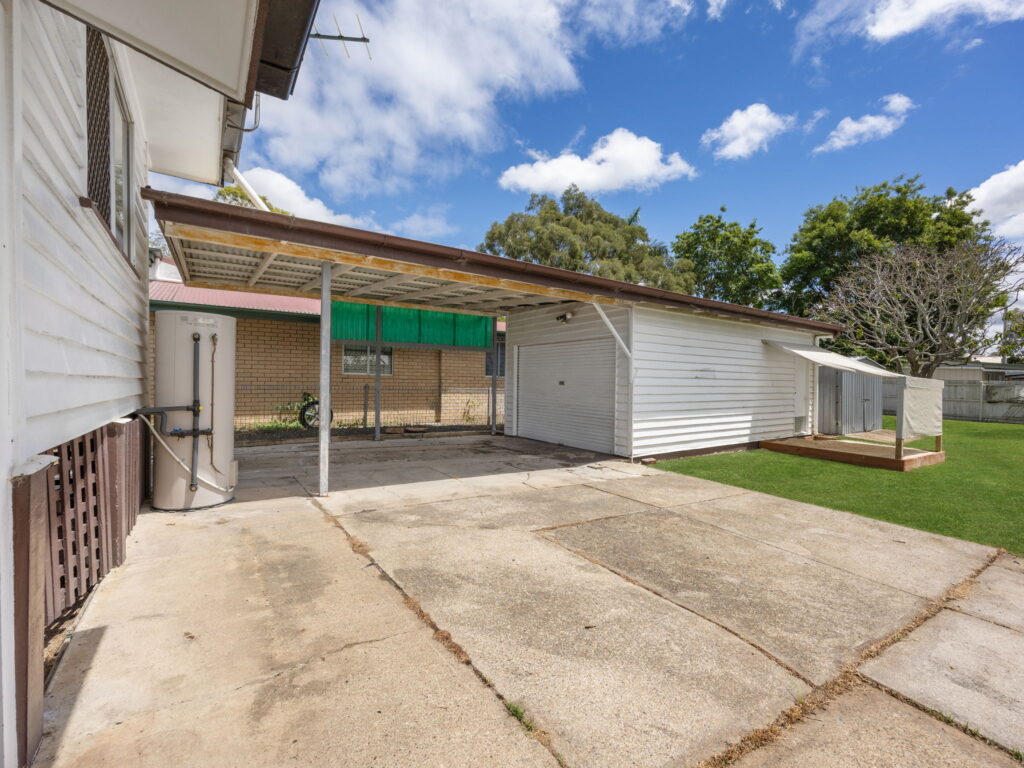 194 Glebe Road, Booval, QLD 4304