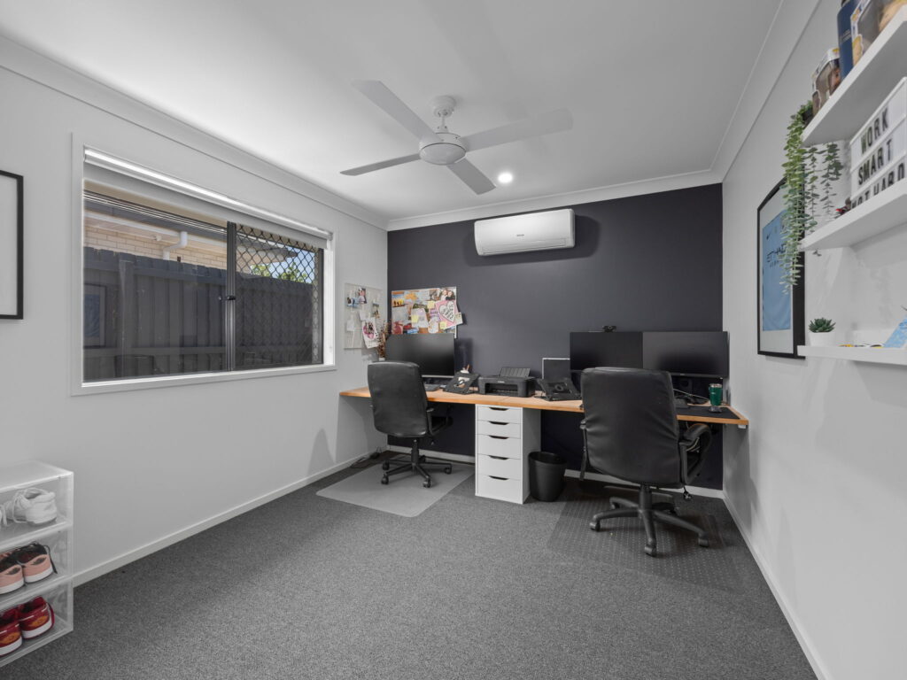 25 William Street, Deebing Heights QLD 4306