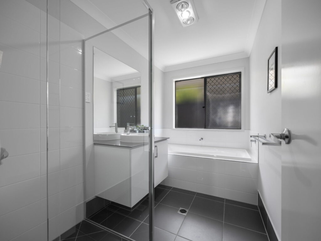 25 William Street, Deebing Heights QLD 4306