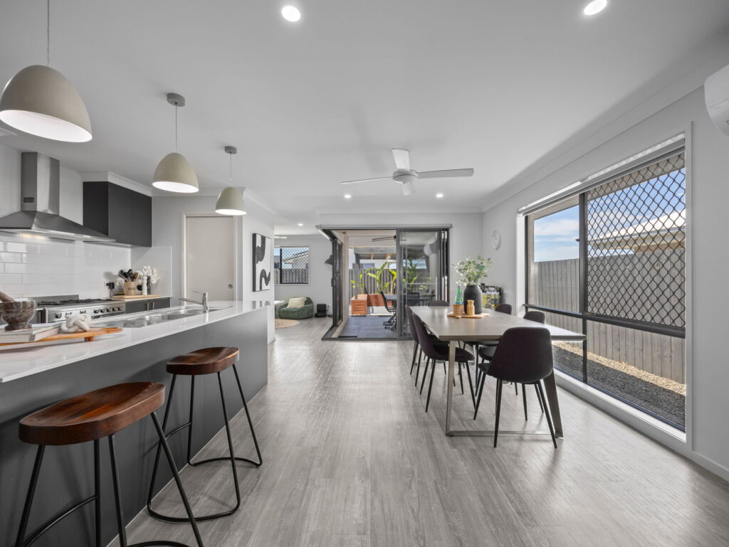 25 William Street, Deebing Heights QLD 4306