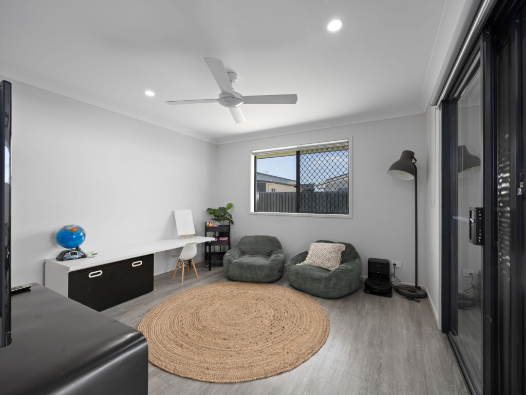 25 William Street, Deebing Heights QLD 4306
