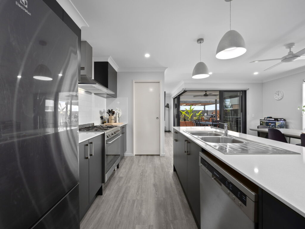 25 William Street, Deebing Heights QLD 4306